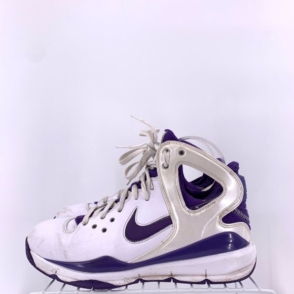 nike basketball shoes size 9